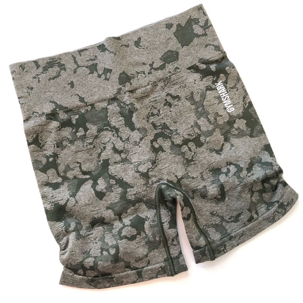 Gymshark Adapt Camo Shorts L